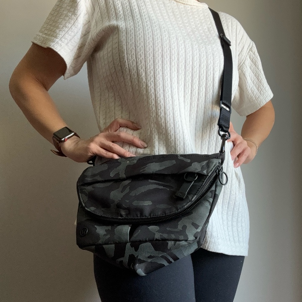 Lululemon cross body bag black camo